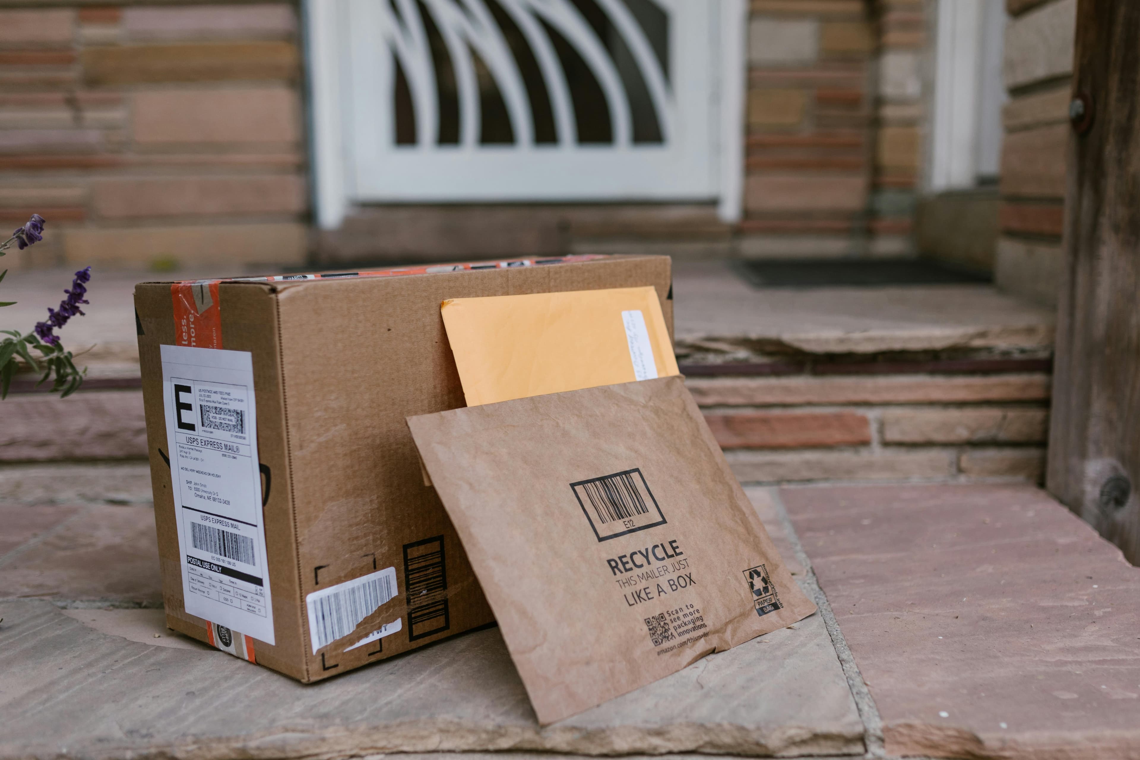Free shipping banner on a Shopify store with package delivery illustration